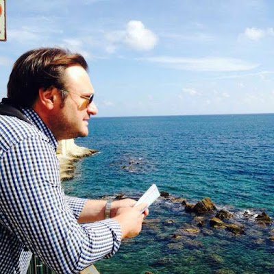 JosepFelip2's profile picture. ...deia la mare, a qui tant recordo: fes bé i no mal i d'altre sermó no cal. De Guàrdia de Tremp. Advocat