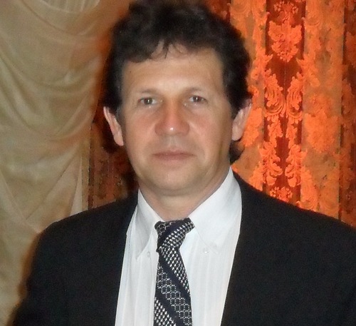 Músico Argentino(La Pared/Salem/Eternam/Cristo Vive) Misionero en Paraguay por 14 años. Pastor de Jóvenes. Actualmente: Pr. en la Iglesia Bautista Nueva Vida.