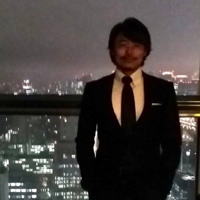 kazuyauke's profile picture. 東京在住。SNS動画で2,500人以上にイケオジと言われた50代。ヘアサロン アンバサダーモデル😌テレビCM出演。お肌が綺麗とよく言われます✨休みの日はオープンカーでドライブ♪香水はジョーマローン、DIOR、LOEWE