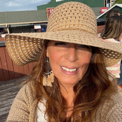 stacyh187's profile picture. Dog Mom, Worker Bee, Middle-Aged Dreamer