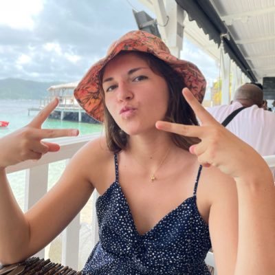 Melheneurone's profile picture. Interne de rhumatologie sous les cocotiers 🌴