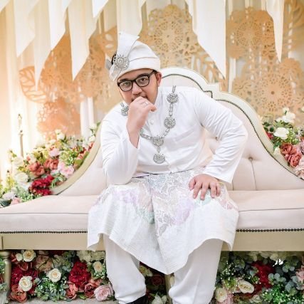 Moon_zir8's profile picture. live the moment, with U❤️