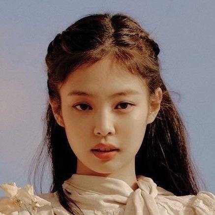 kim jennie. son naeun. // not a solo stan but will defend j and ne