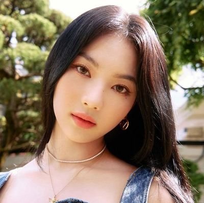 isazbff's profile picture. only for isa and stayc . . . ( fan account )