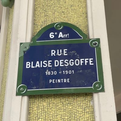 Collectif Anti-Bruit Rue Blaise Desgoffe, Paris 6. Riverains excédés par les nuisances sonores causées la Fnac et Zara dans la rue