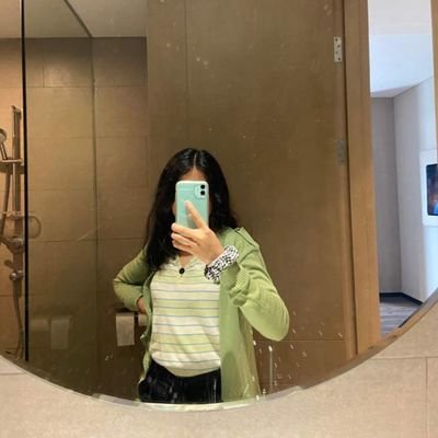 ResadilaP's profile picture. I write what I want, so