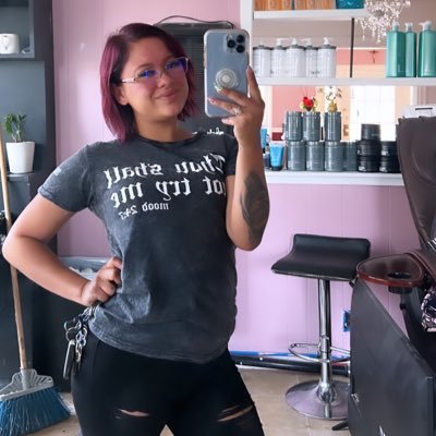 licensed esthetician, mommy of two , turning can’t into cans & dreams into plans 🦋