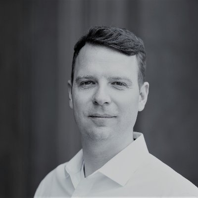 Oliver Pfäuti Profile
