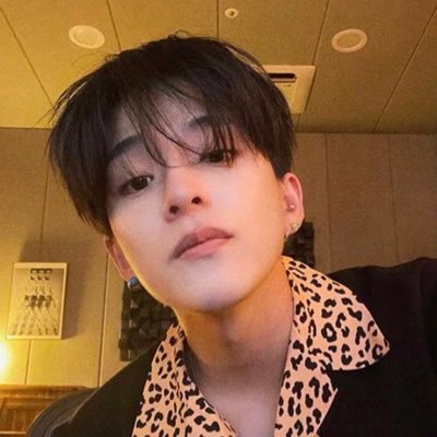 jjihoonieee's profile picture. 