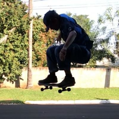 eu amo anda de skate
skate é minha vida🛹🛹