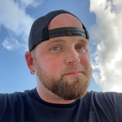 AlanVaughn048's profile picture. Daddying and Fitness!