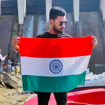 Ranu_Kumar_10's profile picture. 🇮🇳

अवसर नहीं बनते,आप उन्हें बनाते हैं।