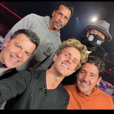 🎶NKOTB fan for life🎶
Jordan💘 Joey💗 Donnie❤️ Danny💓 Jon💖  
Followed by Donnie Wahlberg on August 7, 2020 ❤️
Followed by Danny Wood on September 12, 2020 ❤️