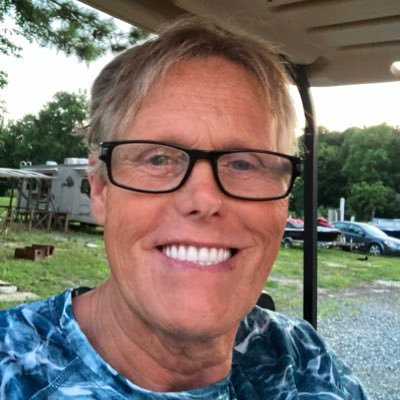 dee30616102's profile picture. 