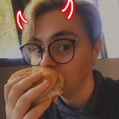 22 yo gameuse ACNH délégué principal sur l’île de demonium fruit principal cerise 🍒 hémisphère sud . joue aussi à Pokémon fortnite gta fifa et pleins d’autre