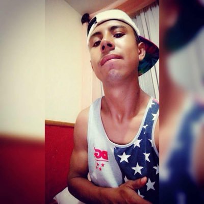 HenryVM10's profile picture. Esto es puro show