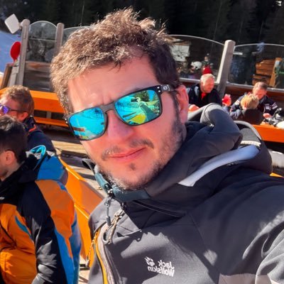 Cingols's profile picture. PV technician for occupation, guitar player for passion, makeshift cook for obsession.....