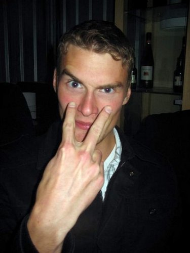 PeturSaem's profile picture. Faðir - Bláa Lónið - Umhverfið - Hlíðarnar - VALUR 🔴⚪️