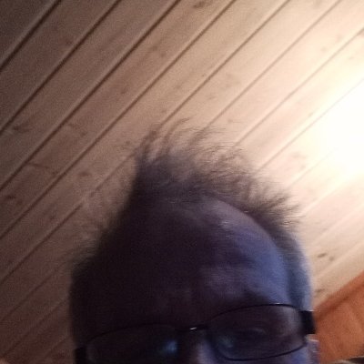 Sykkelturer I eget ao, glad i natur og dyreliv..sta og sær, men har humor.. en pragmatiker, når han skjønte hva det var. Medlem av de gærne har det godt
😵💫🌝