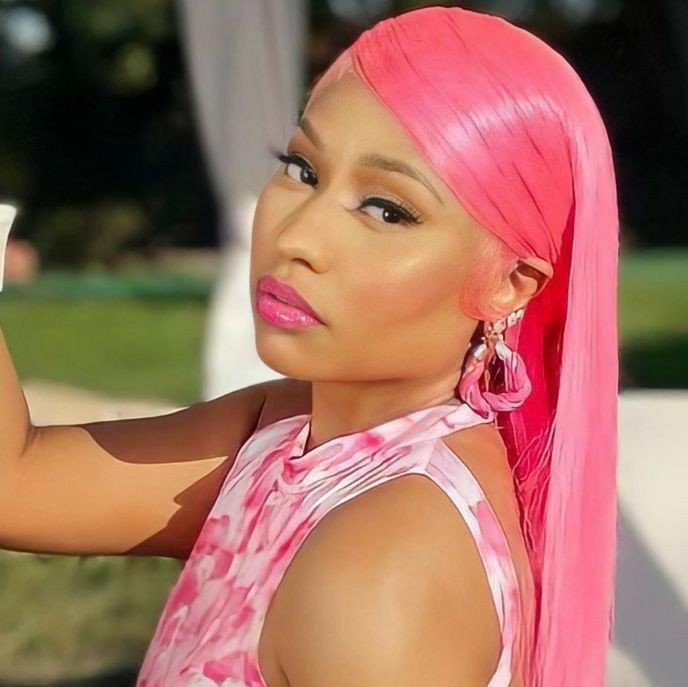 ⠀⠀⠀⠀⠀⠀⠀⠀🌺˒ criado para ajudar Nicki Minaj e BTS em votações e stream.
