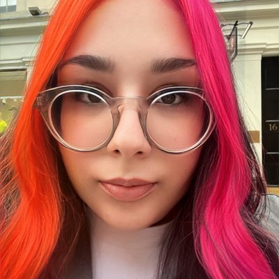 ux researcher @flotracker 💗🧡 ◦ loves spooky things 👻 ◦ views are my own ◦ she/her