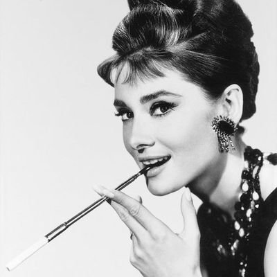 punyunnnn's profile picture. 鼻フル🇰🇷、二重切開🇰🇷