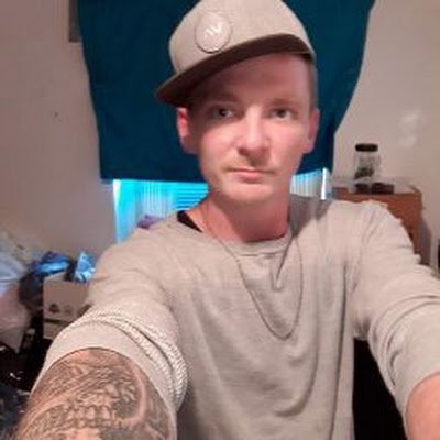 I'm a open minded soul always out for a fun time or adventure. 29 and I've lived many life's already I'm super easy going open hearted I live for the new thrill