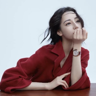 elana_huang's profile picture. 私の大学は日本語専攻です。私は友達を作るのが好きで、音楽鑑賞とダンスが好きです。美食と寿司のほうが好きです。みんなと友達になってもいいですか。