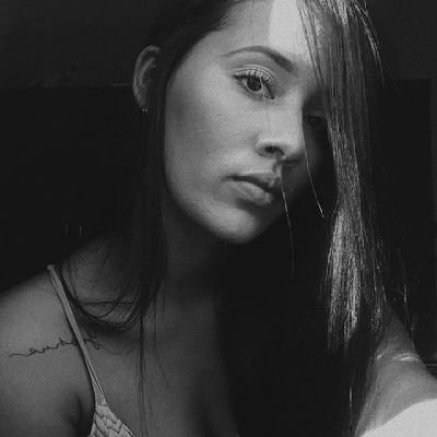 luanacar0line's profile picture. that's it...