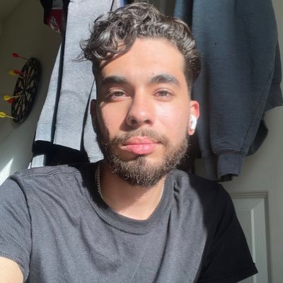 robtre33's profile picture. 