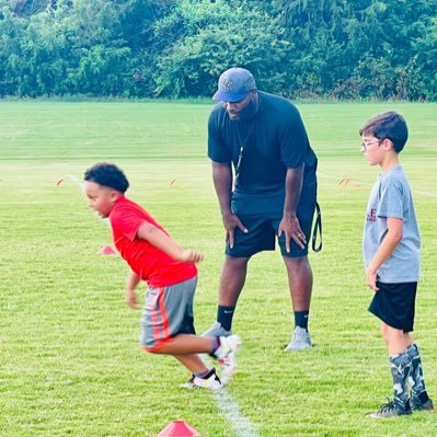 Owner of Core 9 Training - Head Football Coach at Decatur Heritage Christian Academy 🦅- Southern Starz 🏀 - U of Alabama Graduate 👨🏾‍🎓🏈 #BPsiPhi #DoMore