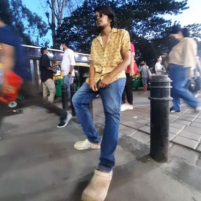 dweshithdarshan's profile picture. figuring out