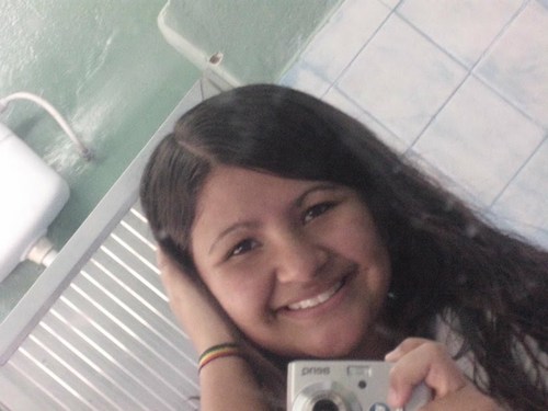 Pareço legal , mais não sei escrever , uma biografica , descente !