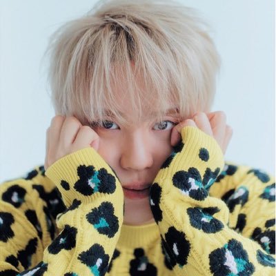 트윗초보에요 ㅠㅜㅜ 잘못된 부분이 있으면 뎀으로 알려주세요 ㅠㅜㅜ / only xia /