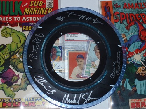A small business that specializes in appraising sports memorabilia, movie memorabilia, action figures/toys, comic books and autographs. #atreasure