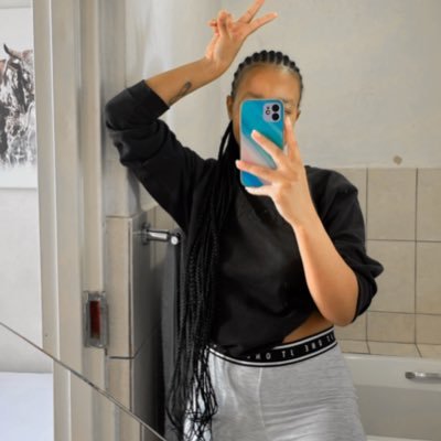 An optimist💯extroverted introvert🌸 Into 📖 and interior designing🌁 Pinterest addict💦