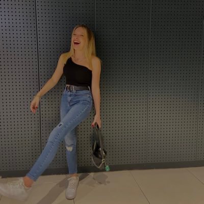 fatmanurzali5's profile picture. 