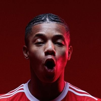 15y
Futebol no coração⚽️❤️
Fortnite na mente🧱⛏️🔫