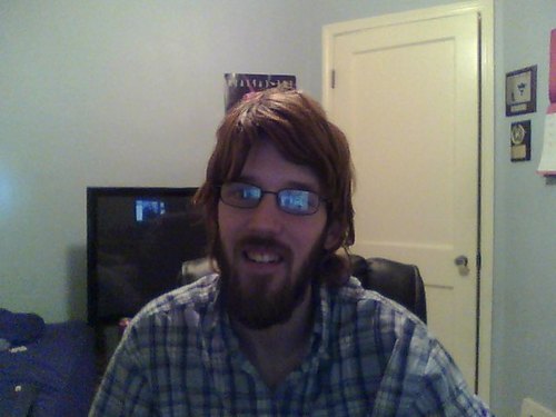 my name is william i am 5-7 i have brown hair and i love hanging out with friends and other stuff just asked.