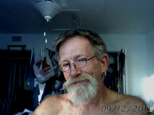 1953 born, w/m living in paradise trying to figure out what I am going to do in retirement, start a web presence, why not