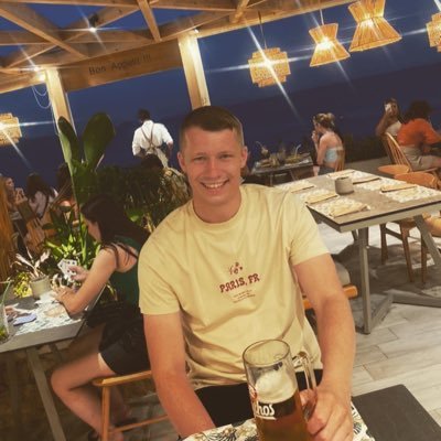 OfficialNiallB's profile picture. 