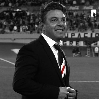 Cuenta en honor a Marcelo Gallardo y la mística riverplatense.

También algo de cultura popular.