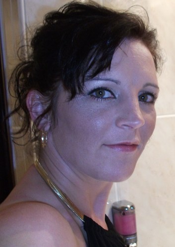 sharonlouise73's profile picture. 