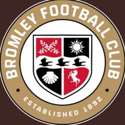 Recreational and Walking football for women from @bromleyfctrust • 🤝 @RONINMarketing • Play football • Have fun • Get active #womensrecfootball #WeAreBromley
