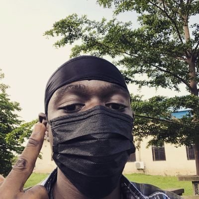 Gangstaravee's profile picture. 1🖤
A VERY BAD PERSON.