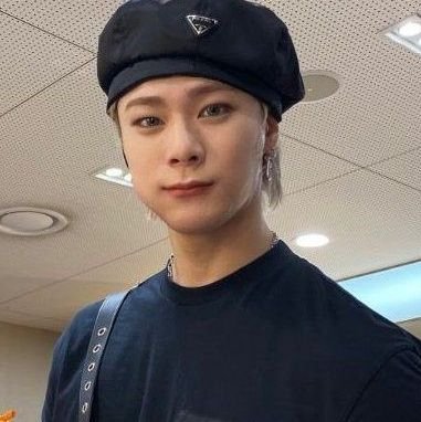 cupcakearoha186's profile picture. aroha ot6 💜
° . * • ASTRO | VIVIZ | BILLLIE • * .°
Fan de DC
And finally, the moon meets the star