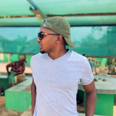 Vende5STAR's profile picture. Nobel Laureate