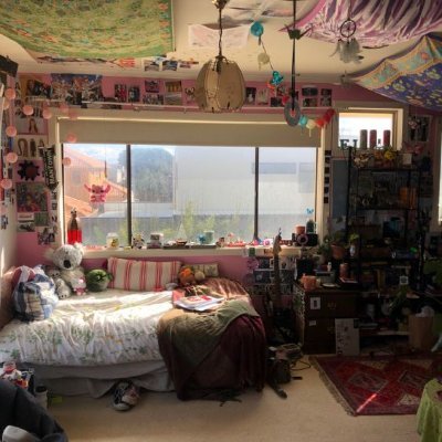 KeycapsIi's profile picture. I post aesthetic room decors