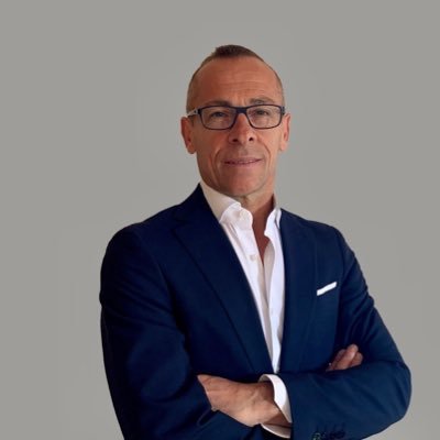 Fabrizi45082128's profile picture. Padre. Manager settore Energia. Passioni: bici, sci, vela... milanista, non prendo Twitter molto sul serio 😉