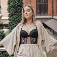 Fenaloji (@fenaloji) Twitter profile photo